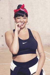 ho16_nw_plussize_sportswear_04_article_gallery_portrait